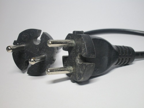 Two power cords with moulded CEE 7/17 plug.