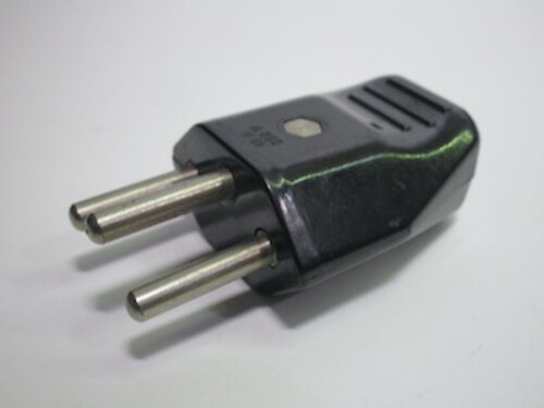 Front view of the other old Swiss T12 plug. It looks very similar to the other one.