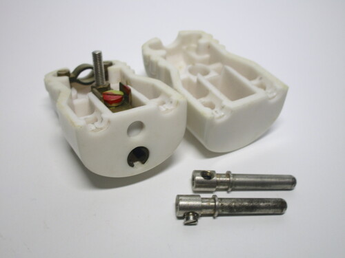 Internals of the plug.