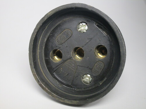 1960s socket with contacts that can be touched with a metal item.